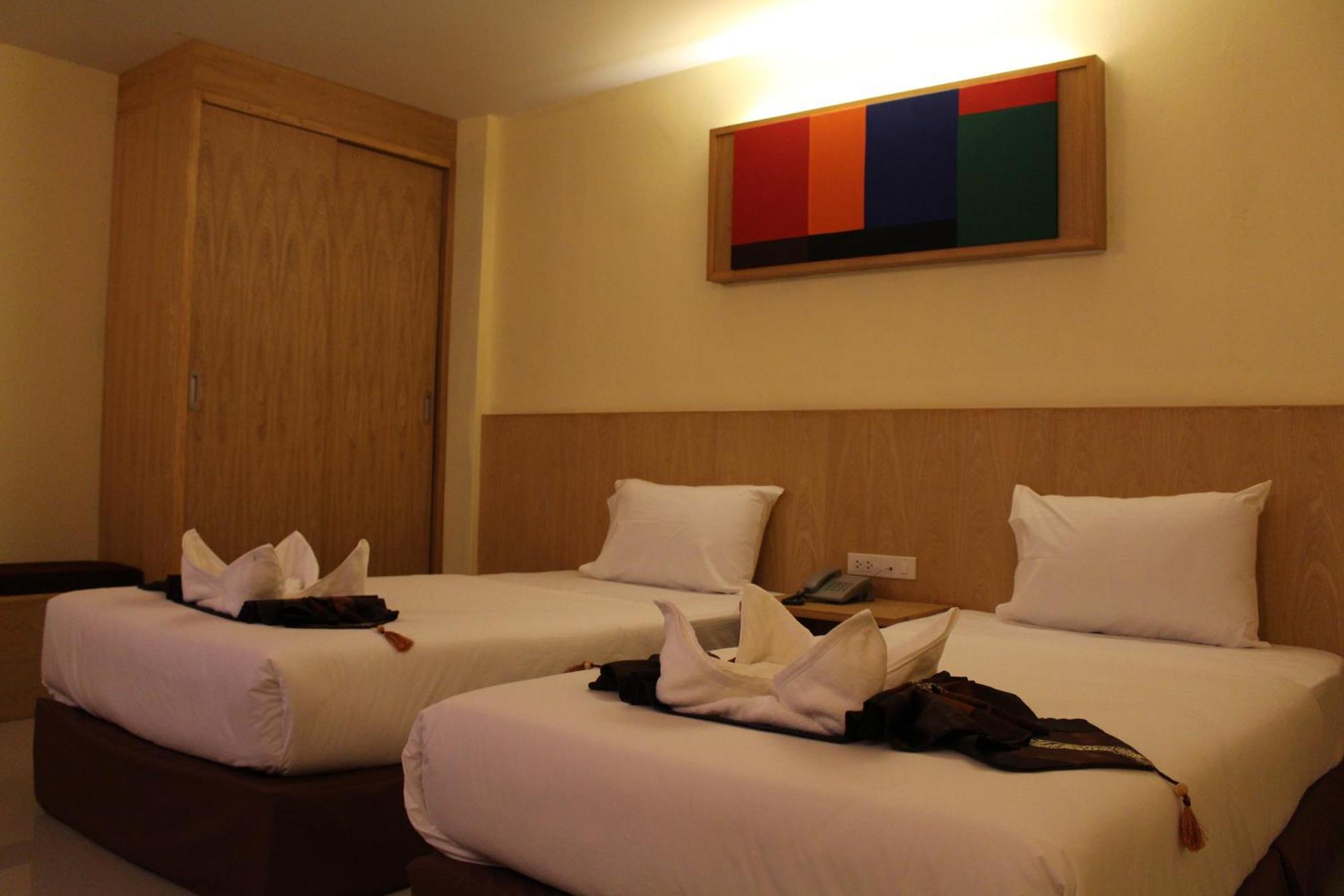 The Lephant Hotel Сурат Тхани Екстериор снимка