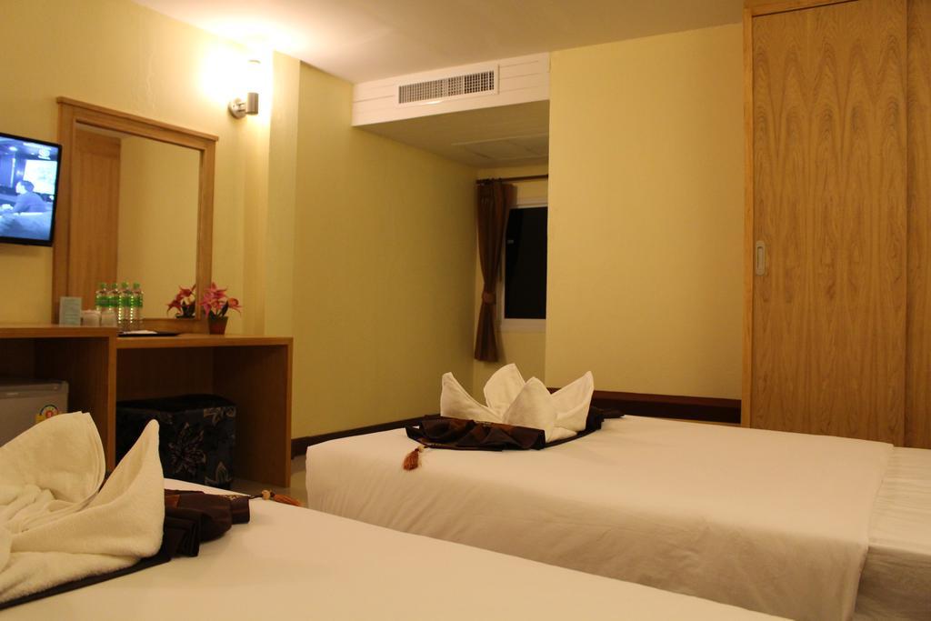 The Lephant Hotel Сурат Тхани Екстериор снимка